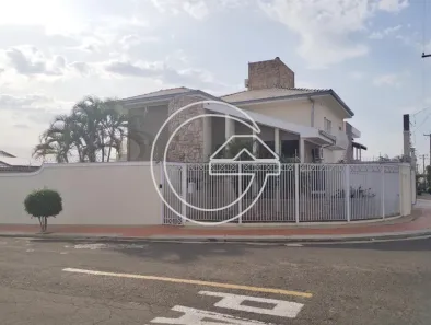 Casa com 4 Quartos à venda, 360m² no Centro, Marília