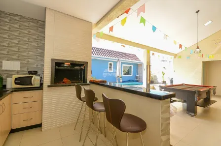 Casa com 4 Quartos à venda, 270m² no Pilarzinho, Curitiba