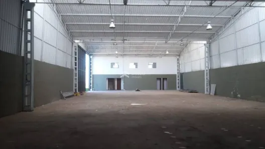 Galpão/Depósito/Armazém para alugar, 750m² no Jardim Camargo (Canguera), São Roque