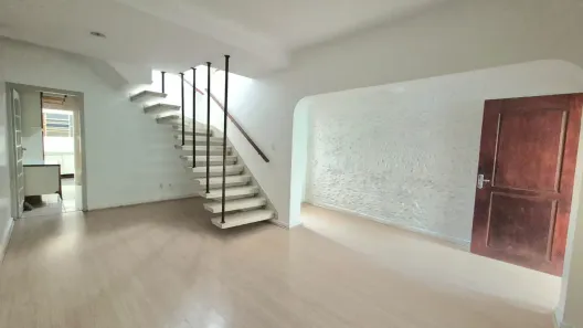 Sobrado com 2 Quartos para venda ou aluguel, 140m² no Campo Belo, São Paulo