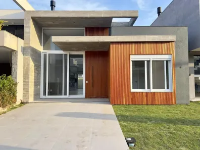 Casa de Condomínio com 3 Quartos à venda, 160m² no Centro, Xangri-Lá