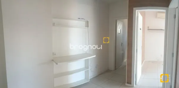 Sala Comercial à venda, 32m² no Centro, Florianópolis