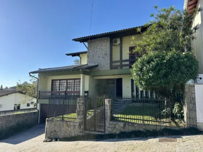 Casa com 4 Quartos à venda, 364m² no Itacorubi, Florianópolis