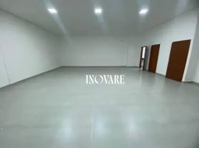 Imóvel Comercial para alugar, 300m² no Tabajaras, Uberlândia