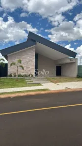 Casa de Condomínio com 3 Quartos à venda, 210m² no Gávea, Uberlândia