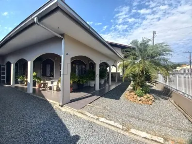 Casa com 3 Quartos à venda, 180m² no Vila Lalau, Jaraguá do Sul