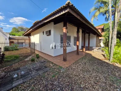 Casa com 3 Quartos para alugar, 400m² no Jardim América, Bauru