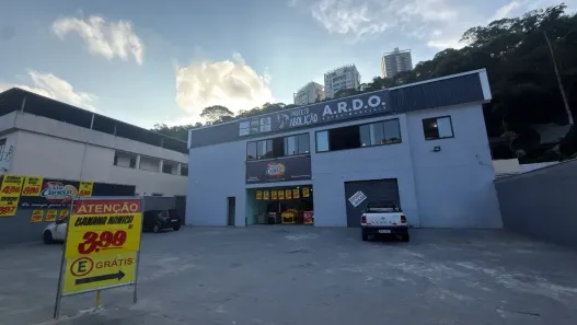 Ponto Comercial com 1 Quarto para alugar, 250m² no Santa Luzia, Juiz de Fora