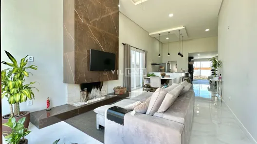Casa de Condomínio com 3 Quartos à venda, 188m² no Laranjal, Pelotas