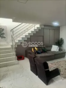 Casa com 2 Quartos à venda, 170m² no Loteamento Portal do Vale II, Uberlândia