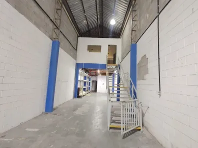 Galpão/Depósito/Armazém para alugar, 390m² no Rudge Ramos, São Bernardo do Campo