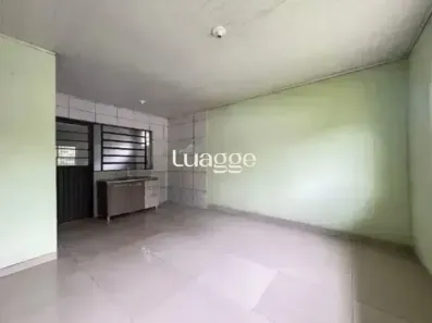 Casa com 2 Quartos para alugar, 70m² no Medianeira, Porto Alegre