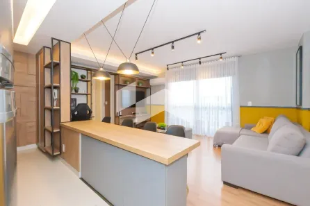 Apartamento com 2 Quartos à venda, 65m² no Centro, Curitiba