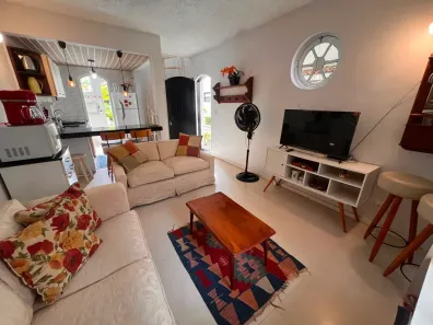 Casa de Condomínio com 2 Quartos para alugar, 70m² no Centro, Armação dos Búzios