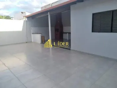 Casa com 3 Quartos à venda, 198m² no Alto Umuarama, Uberlândia
