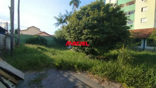 à venda, 900m² no Jardim do Céu, São José dos Campos