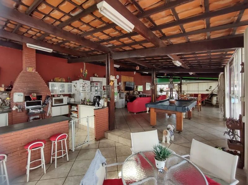 Casa com 3 quartos — Glória, Belo Horizonte