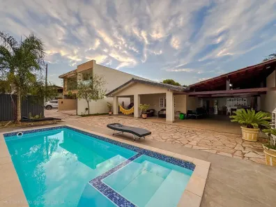 Casa de Condomínio com 4 Quartos à venda, 300m² no Park Way, Brasília
