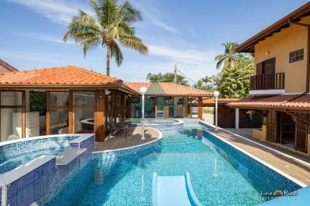 Casa com 8 Quartos à venda, 415m² no Enseada, Ubatuba