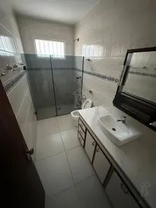 Casa com 3 Quartos para alugar, 20m² no Jardim Maria Izabel, Marília