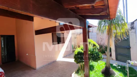 Casa com 4 Quartos à venda, 170m² no Jardim Holanda, Uberlândia
