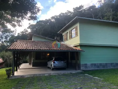 Casa com 3 Quartos à venda, 390m² no Itaipava, Petrópolis
