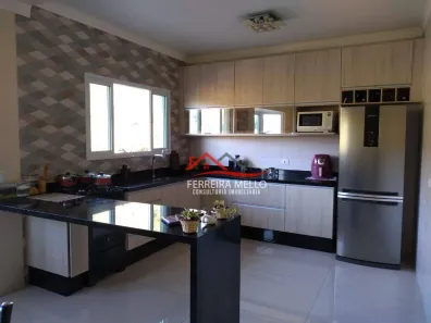 Sobrado com 3 Quartos à venda, 200m² no Laranjeiras, Caieiras