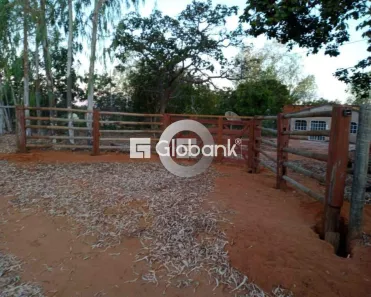 Fazenda/Sítio com 3 Quartos à venda, 100m² no Área Rural de Montes Claros, Montes Claros
