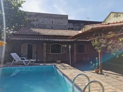 Casa com 2 Quartos à venda, 100m² no Trindade, São Gonçalo