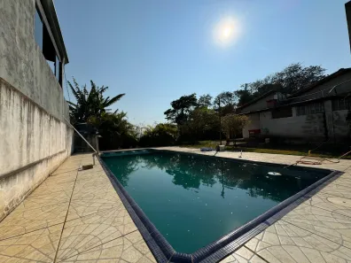 Fazenda/Sítio com 3 Quartos à venda, 702m² no Curral, Ibiúna