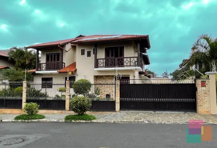 Casa com 5 Quartos à venda, 458m² no América, Joinville