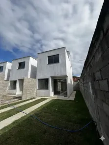 Casa com 2 Quartos à venda, 90m² no São Francisco, Serra