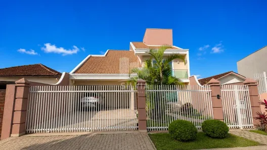 Sobrado com 4 Quartos à venda, 250m² no Novo Mundo, Curitiba