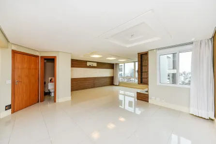Apartamento com 2 Quartos à venda, 105m² no Três Figueiras, Porto Alegre