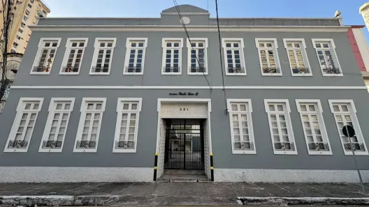 Prédio Comercial para alugar, 300m² no Reduto, Belém