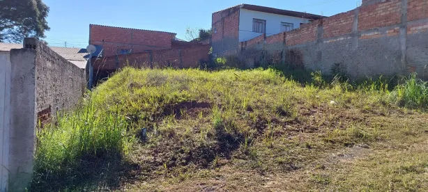 Lote/Terreno à venda, 200m² no Conjunto Habitacional Monsenhor Francisco Gorski, Campo Largo