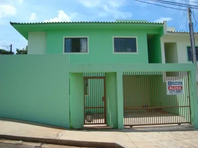 Casa com 3 Quartos para alugar, 100m² no Jardim Riviera, Cambé