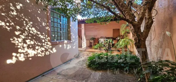 Casa com 6 Quartos para alugar, 320m² no Nossa Senhora Aparecida, Uberlândia