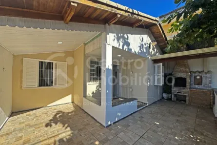 Casa com 2 Quartos à venda, 65m² no Jardim Ribamar, Peruíbe