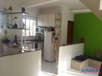 Sobrado com 3 Quartos à venda, 195m² no Chácaras Reunidas Igarapés, Jacareí