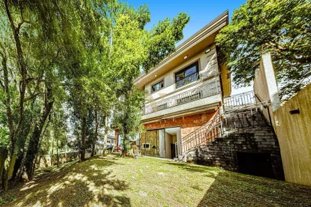 Casa de Condomínio com 3 Quartos à venda, 500m² no Taboão, Curitiba