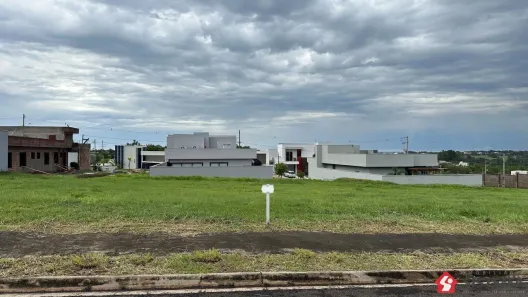 Lote/Terreno à venda, 360m² no Parque Residencial Mart Ville, Presidente Prudente