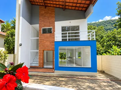 Casa de Condomínio com 4 Quartos à venda, 176m² no Granja Guarani, Teresópolis