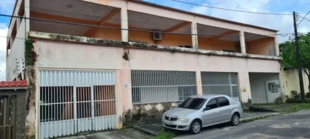 Casa de Condomínio com 5 Quartos à venda, 600m² no Parque 10 de Novembro, Manaus