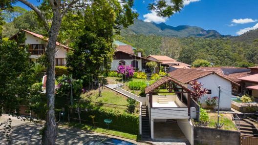 Casa com 3 Quartos à venda, 194m² no Cascatinha, Nova Friburgo