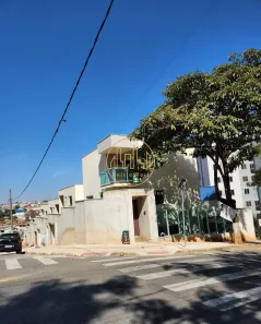 Casa com 5 Quartos à venda, 250m² no Cabral, Contagem