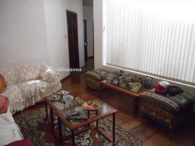 Casa com 3 Quartos à venda, 699m² no Estoril, Belo Horizonte