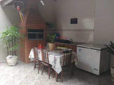Sobrado com 3 Quartos à venda, 172m² no Bortolândia, São Paulo