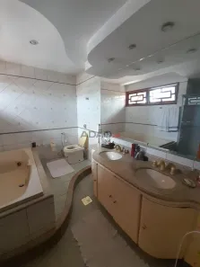 Sobrado com 4 Quartos à venda, 282m² no Nova Suiça, Goiânia