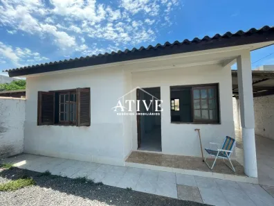 Casa com 2 Quartos para alugar, 60m² no Monte Belo, Gravataí